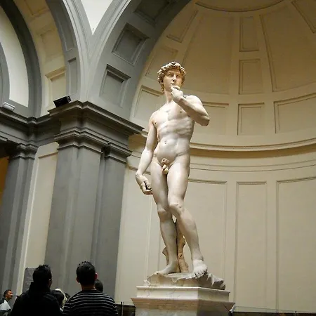 Roommo Ghiberti * فلورنس